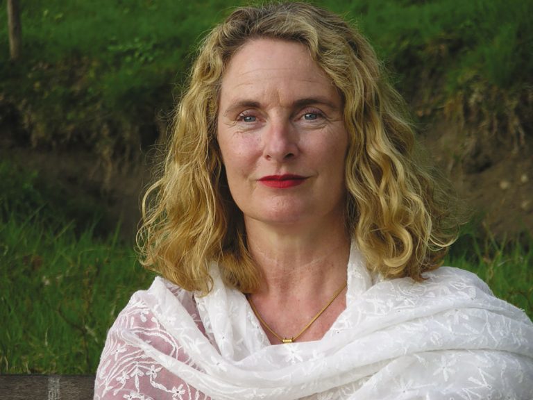 Ein Leben in Meditation – Interview mit der Yoga-Lehrerin Anna Trökes