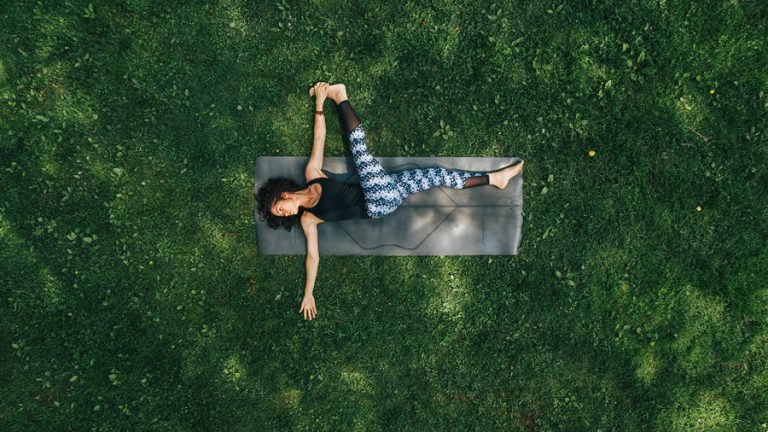 7 wissenschaftliche Gründe für Outdoor-Yoga